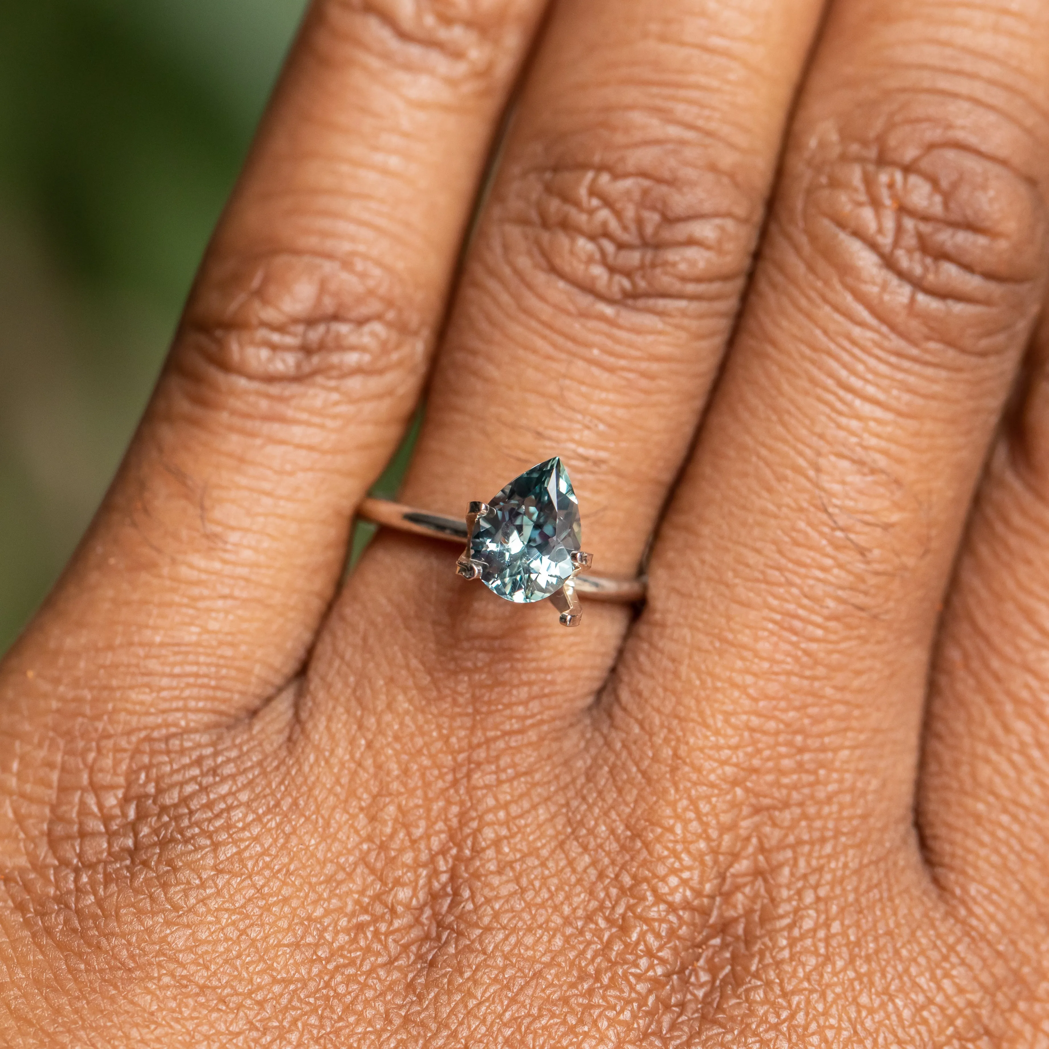 1.50CT PEAR MOZAMBIQUE SAPPHIRE, COLOR-SHIFTING MINTY GREEN TO TEAL BLUE GREY, 8.60x6.20x398MM, UNHEATED