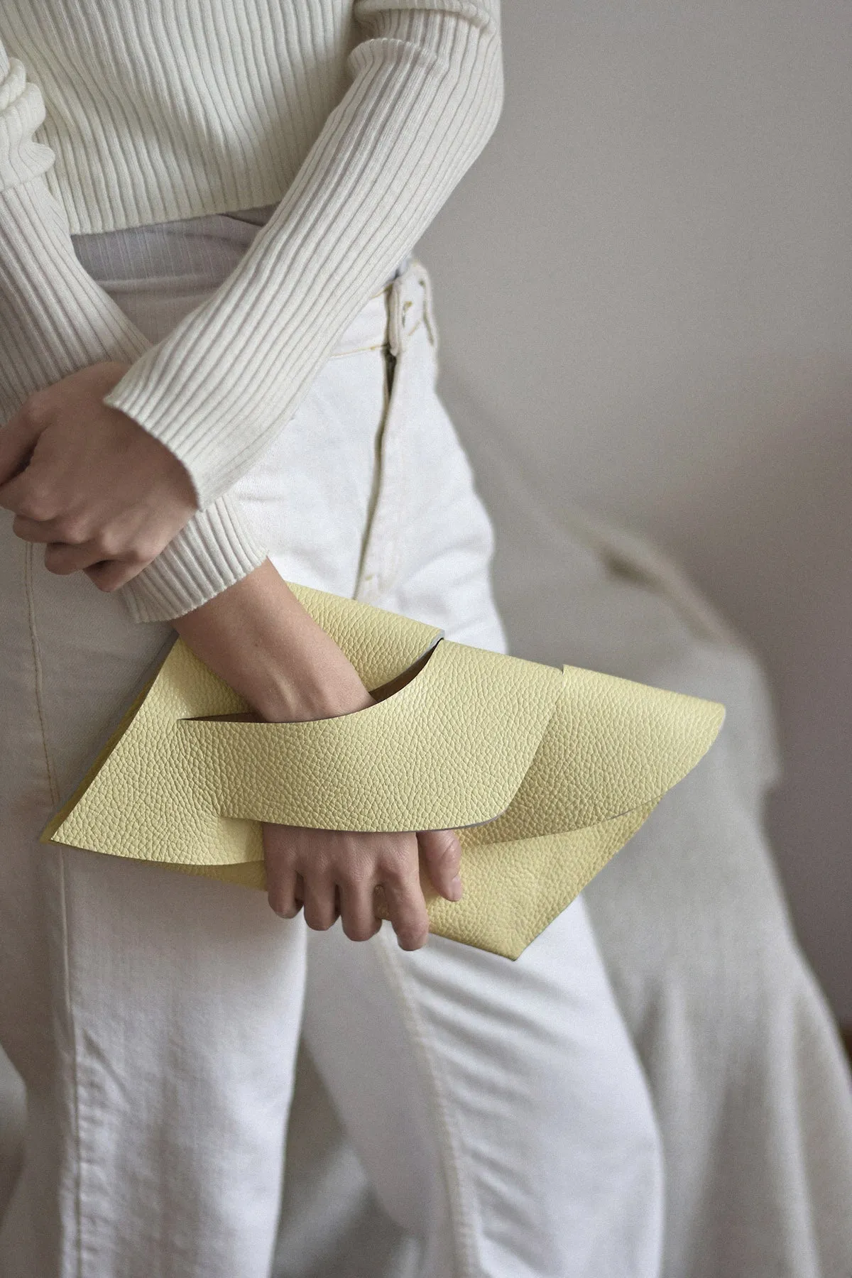 Balance Clutch - Lemon Cream   Colours