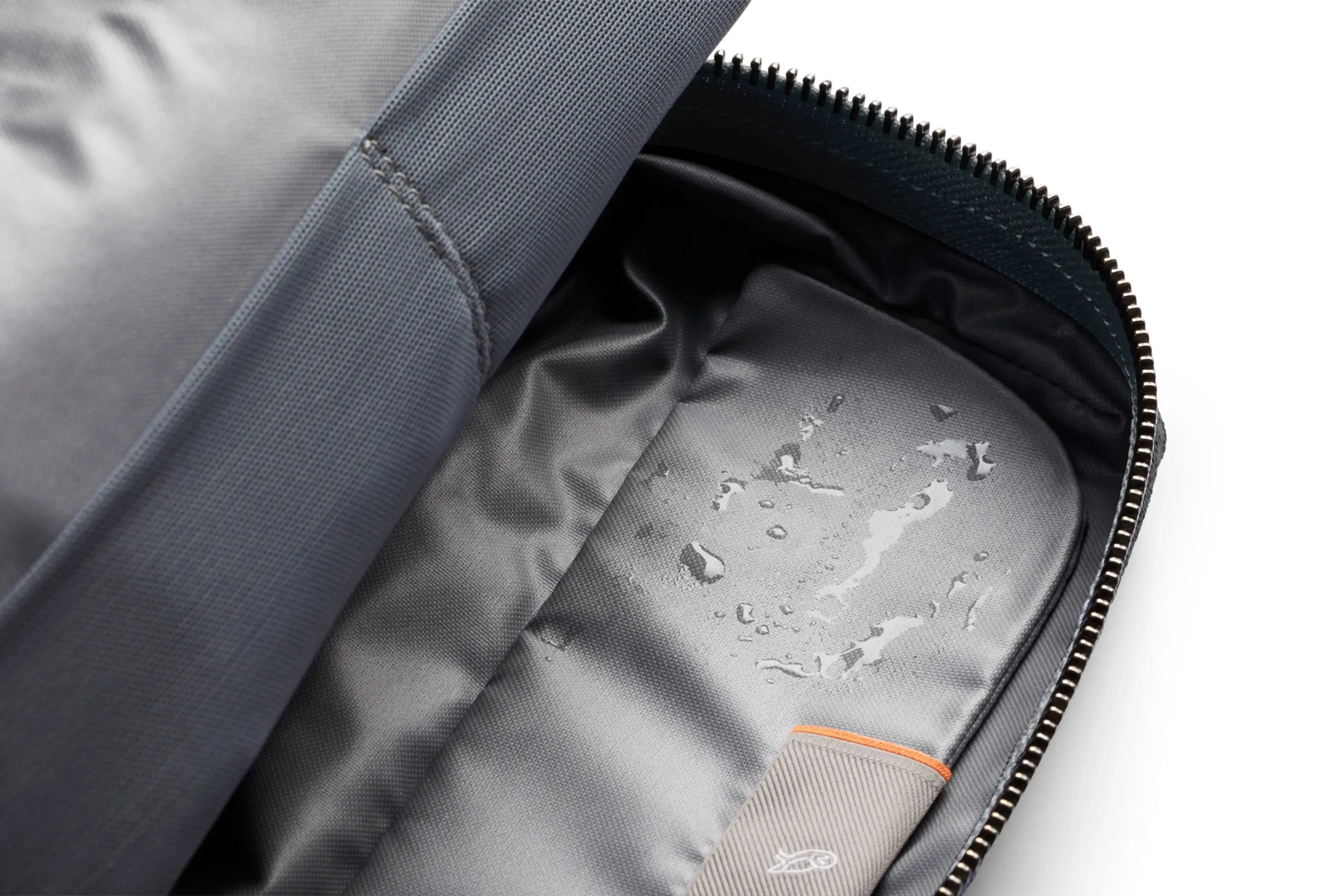 BELLROY - TOILETRY KIT