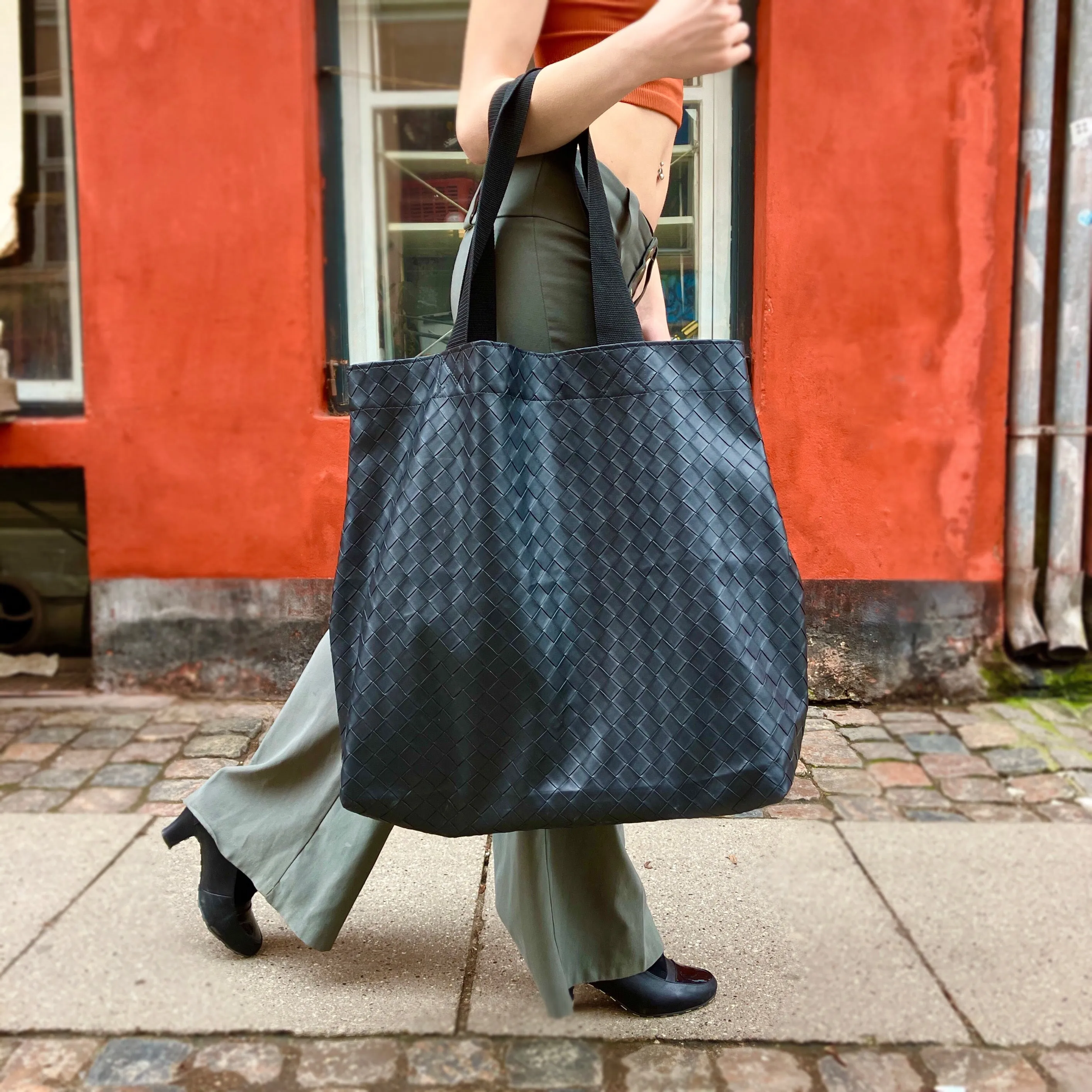 Big Wowen Tote Bag