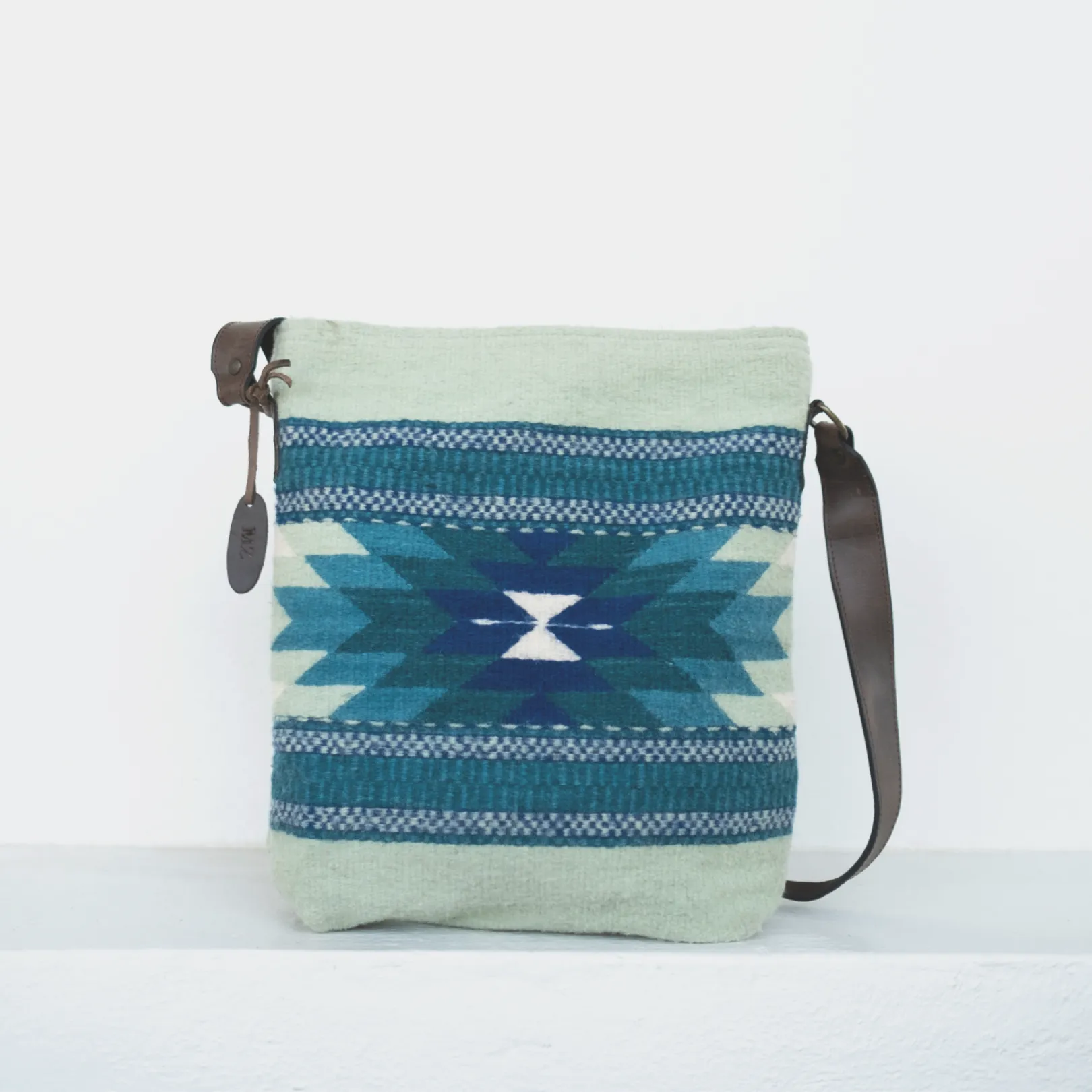 Isla Shoulder Bag