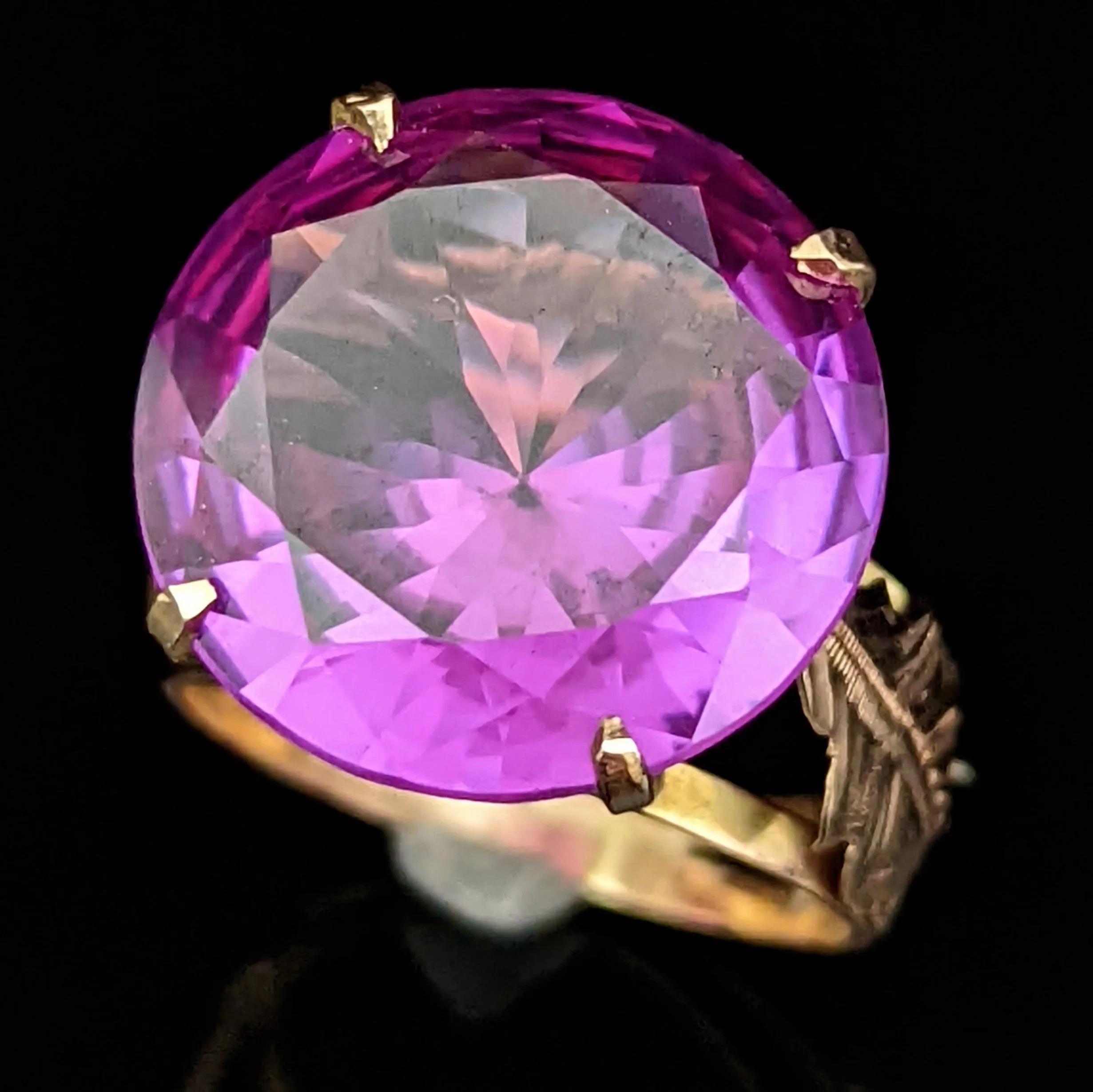 The Helena - Egyptian Lab Created Color Change Alexandrite 14k Gold Cocktail Ring 1976